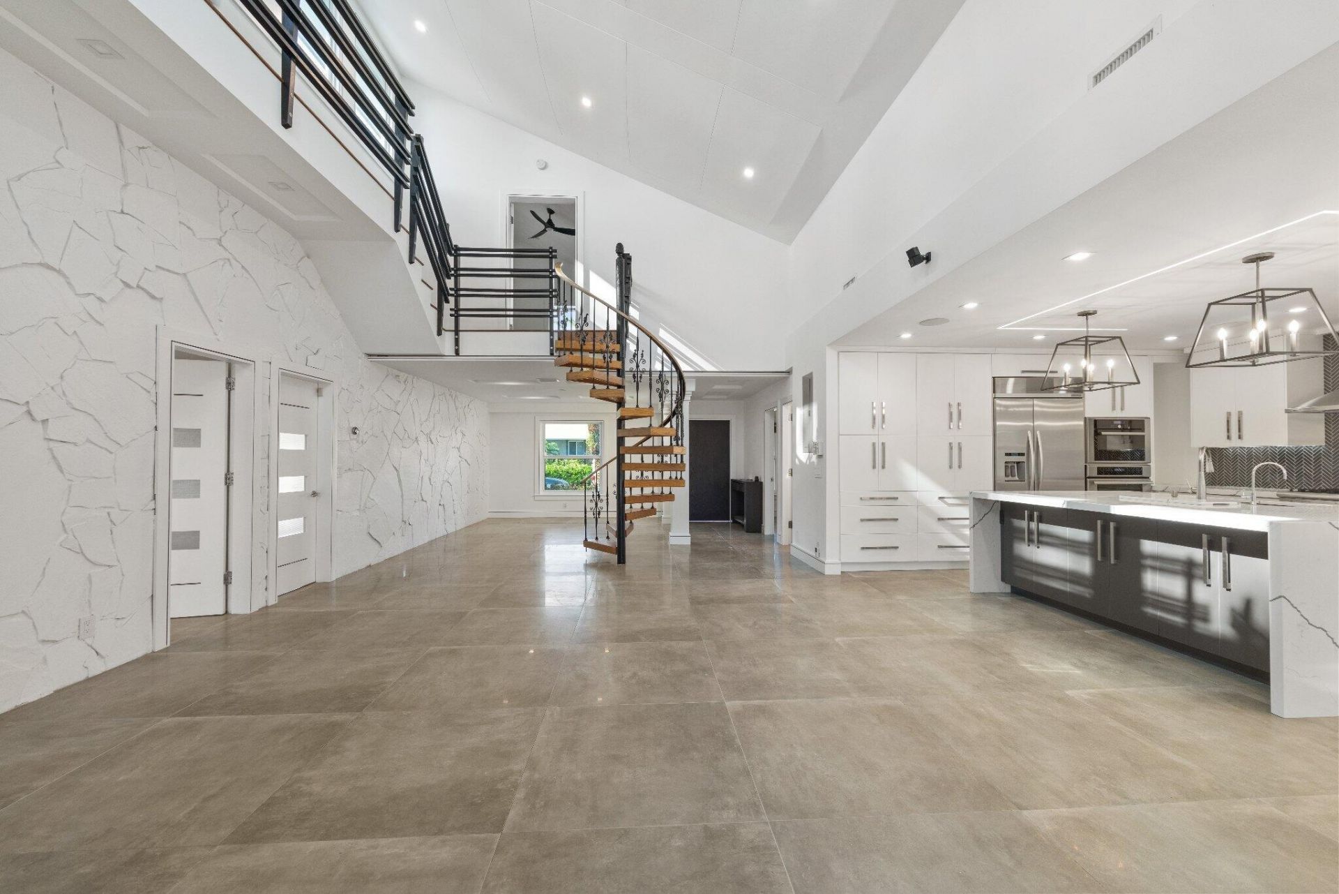 33 Oregon Lane, Boca Raton, FL 33487 Photo