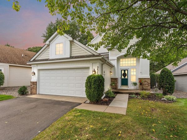 2643 Oak Ridge Trail, Woodbury, MN 55125