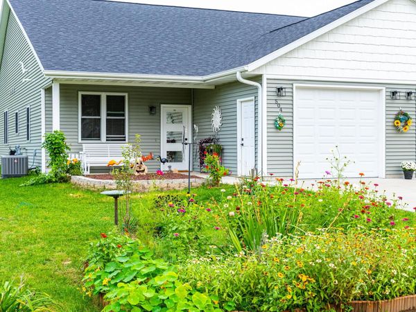 504 E 8th Avenue, Brodhead, WI 53520