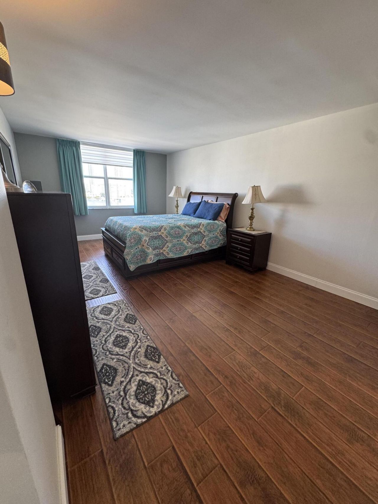 427 Golden Isles, Unit 9G, Hallandale Beach, FL 33009 Photo