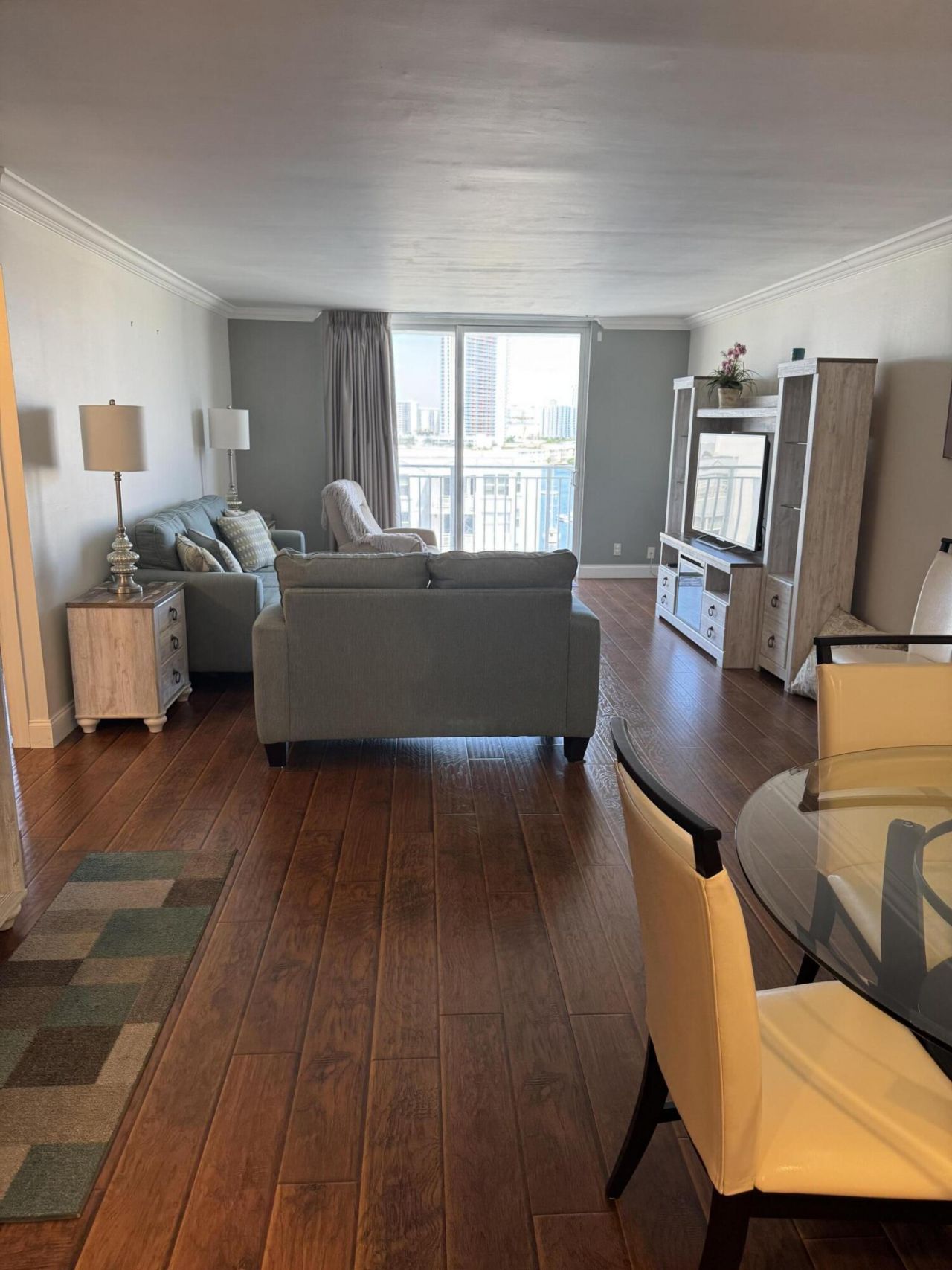 427 Golden Isles, Unit 9G, Hallandale Beach, FL 33009 Photo