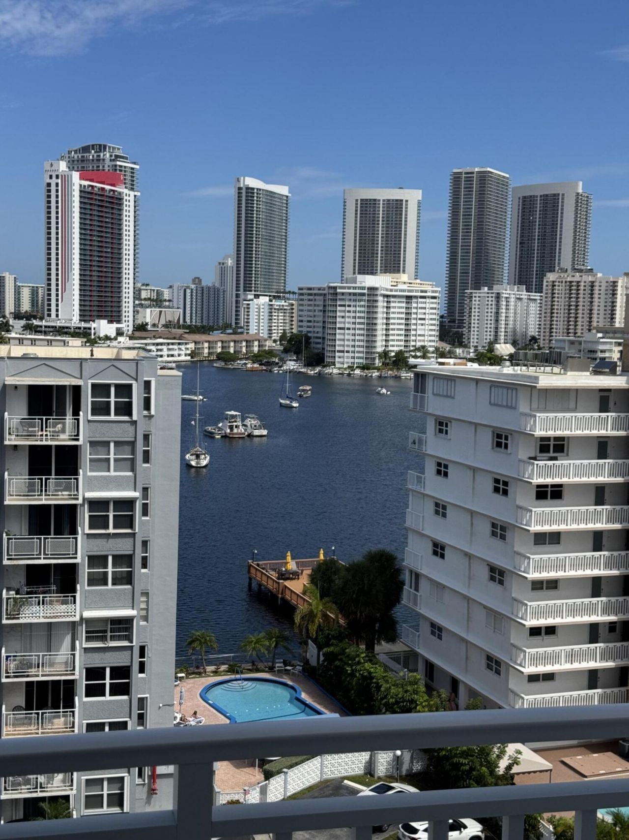 427 Golden Isles, Unit 9G, Hallandale Beach, FL 33009 Photo