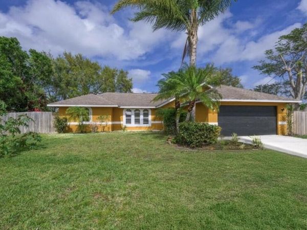 353 NW FERRIS Drive, Port St. Lucie, FL 34983