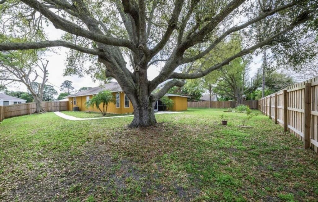 353 NW Ferris Drive, Port Saint Lucie, FL 34983 Photo