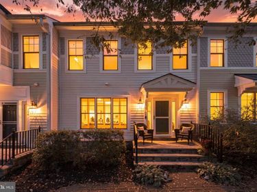 102 EDGEHILL DRIVE, OCCOQUAN, VA 22125