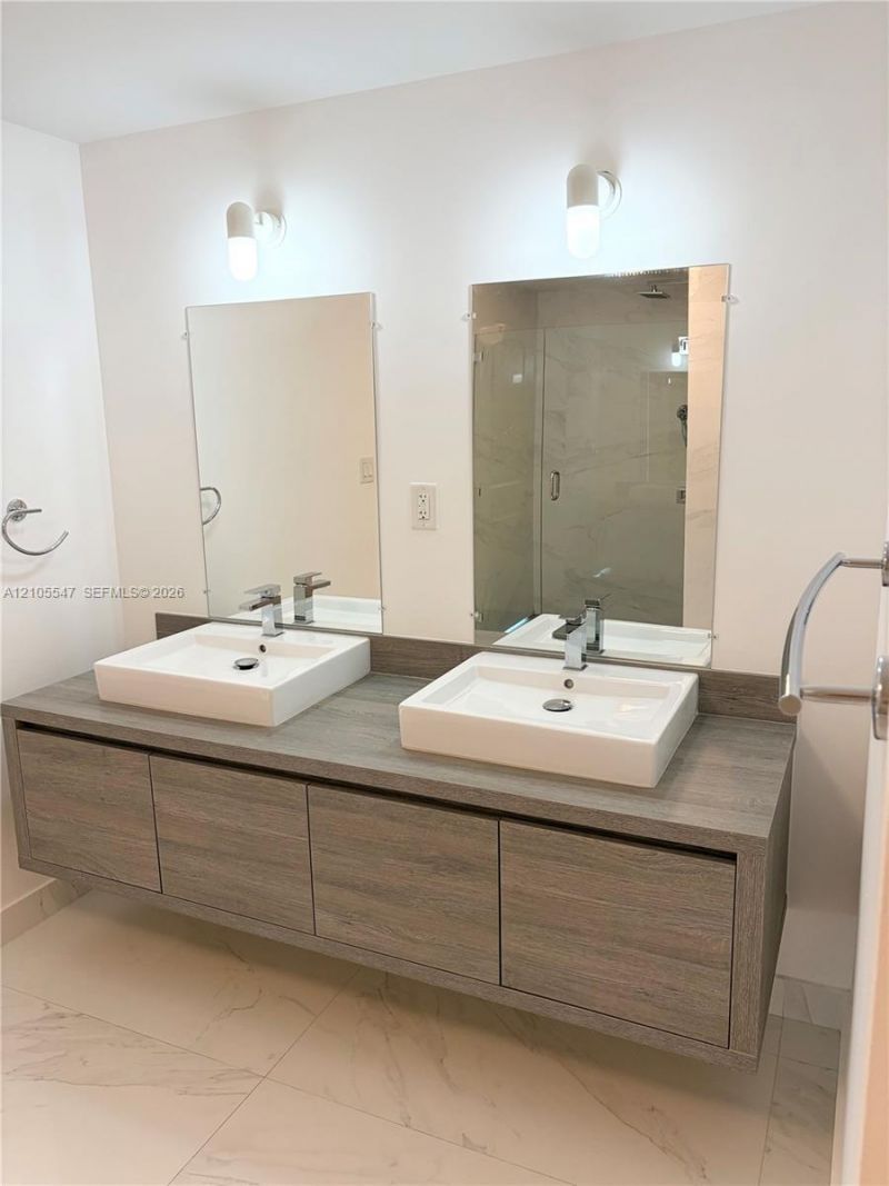 400 Sunny Isles Blvd, Unit 1002, Sunny Isles Beach, FL 33160 Photo
