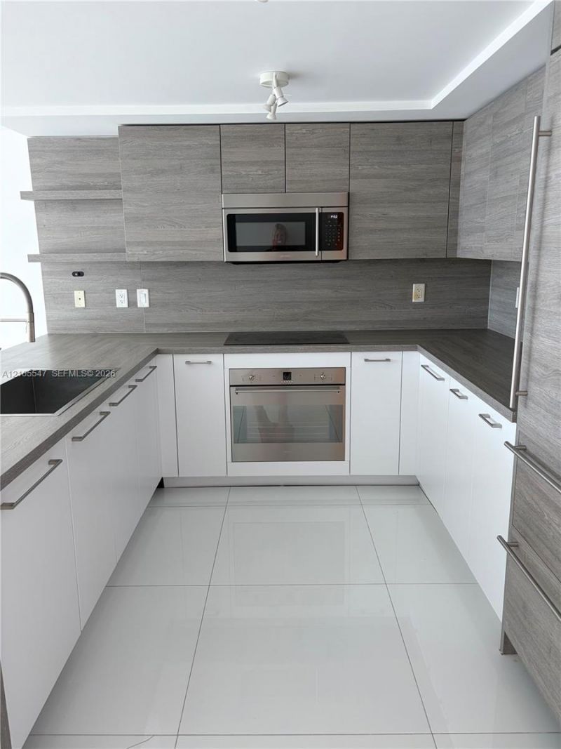 400 Sunny Isles Blvd, Unit 1002, Sunny Isles Beach, FL 33160 Photo
