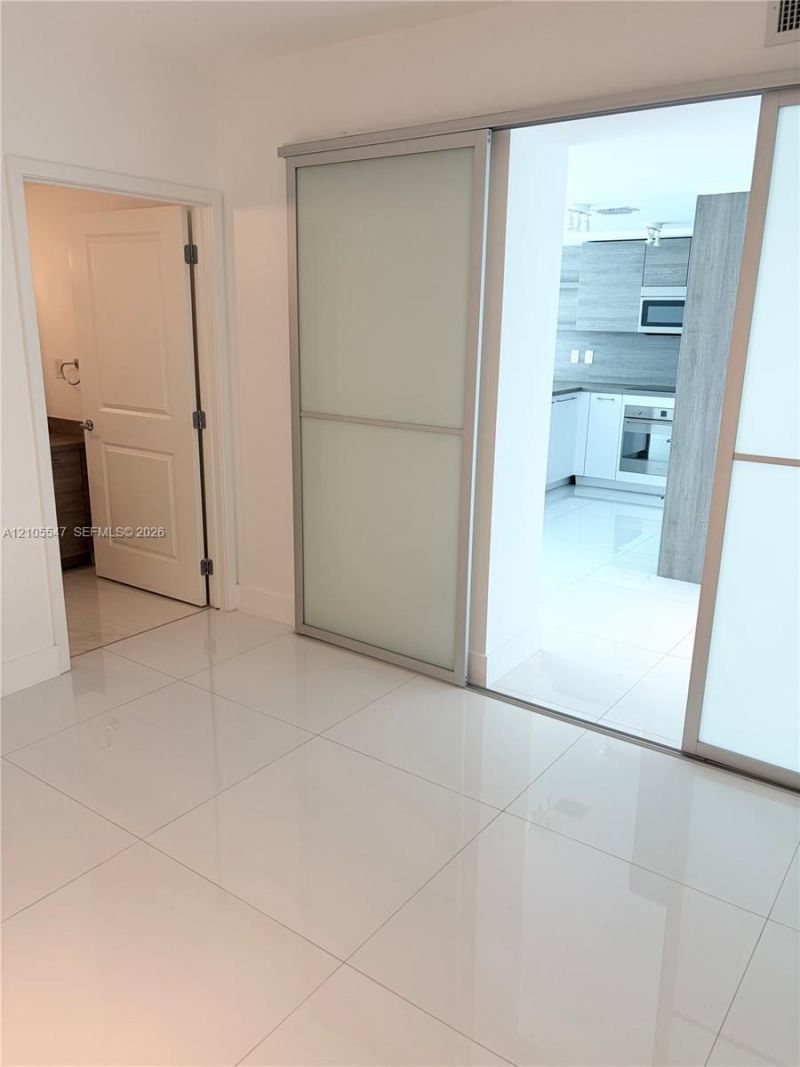 400 Sunny Isles Blvd, Unit 1002, Sunny Isles Beach, FL 33160 Photo