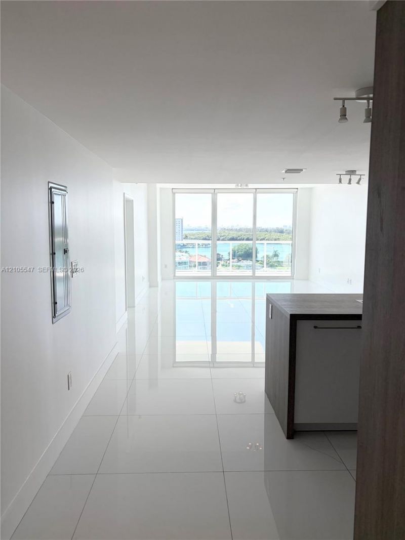 400 Sunny Isles Blvd, Unit 1002, Sunny Isles Beach, FL 33160 Photo