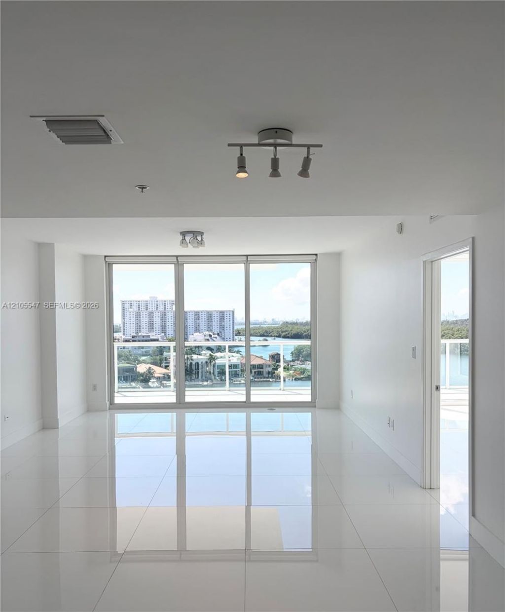 400 Sunny Isles Blvd, Unit 1002, Sunny Isles Beach, FL 33160 Photo