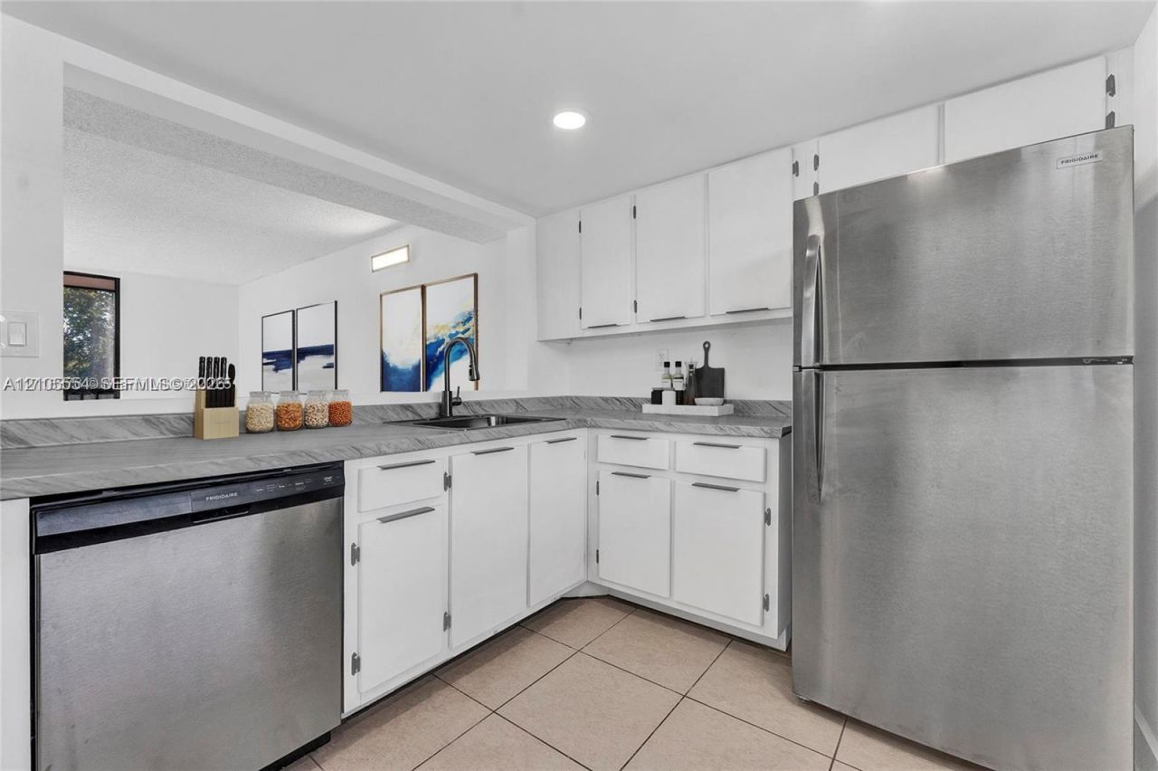 8650 SW 133rd Ave Rd , Unit 410, Miami, FL 33183 Photo