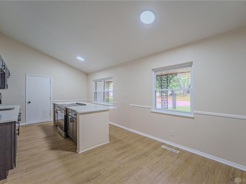 2100 Carol Parkway, Kettering, OH 45440 Photo 9