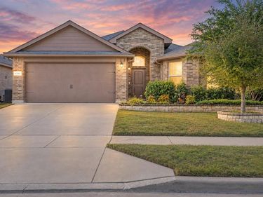 4225 Tollcross Lane , Fort Worth, TX 76123