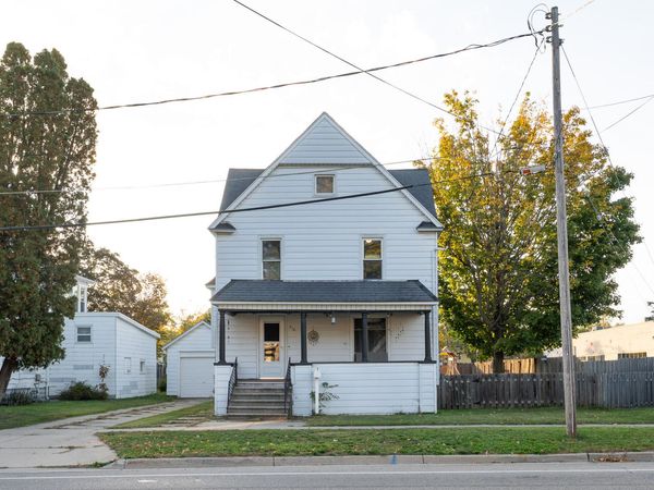 210 S Farmer Street, Otsego, MI 49078