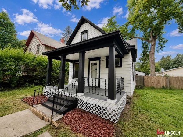 241 S 30th Street, Lincoln, NE 68510