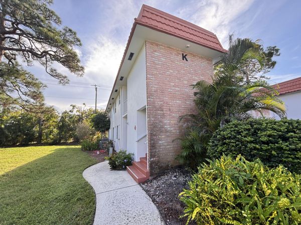 2600 SE Ocean Boulevard, Unit Apt k11, Stuart, FL 34996