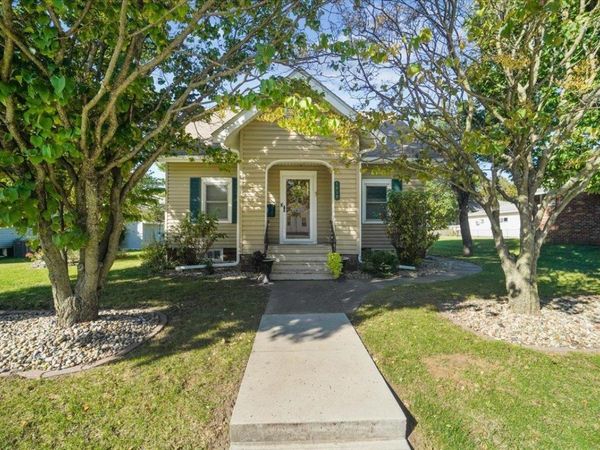 1615 Main Street, Cedar Falls, IA 50613