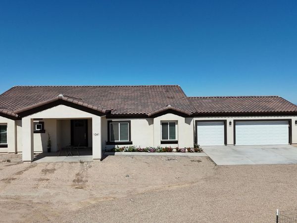 1041 N 371ST Lane, Tonopah, AZ 85354