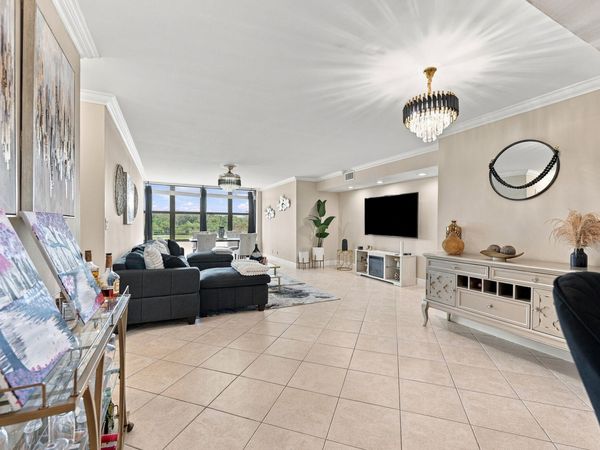 2766 Carambola Circle S, Unit 305, Coconut Creek, FL 33066