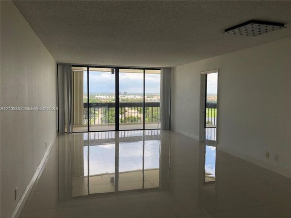2000 Presidential Way, Unit 1106, West Palm Beach, FL 33401