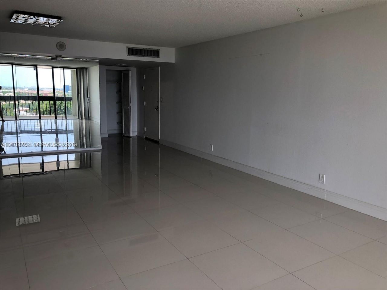 2000 Presidential Way, Unit 1106, West Palm Beach, FL 33401 Photo