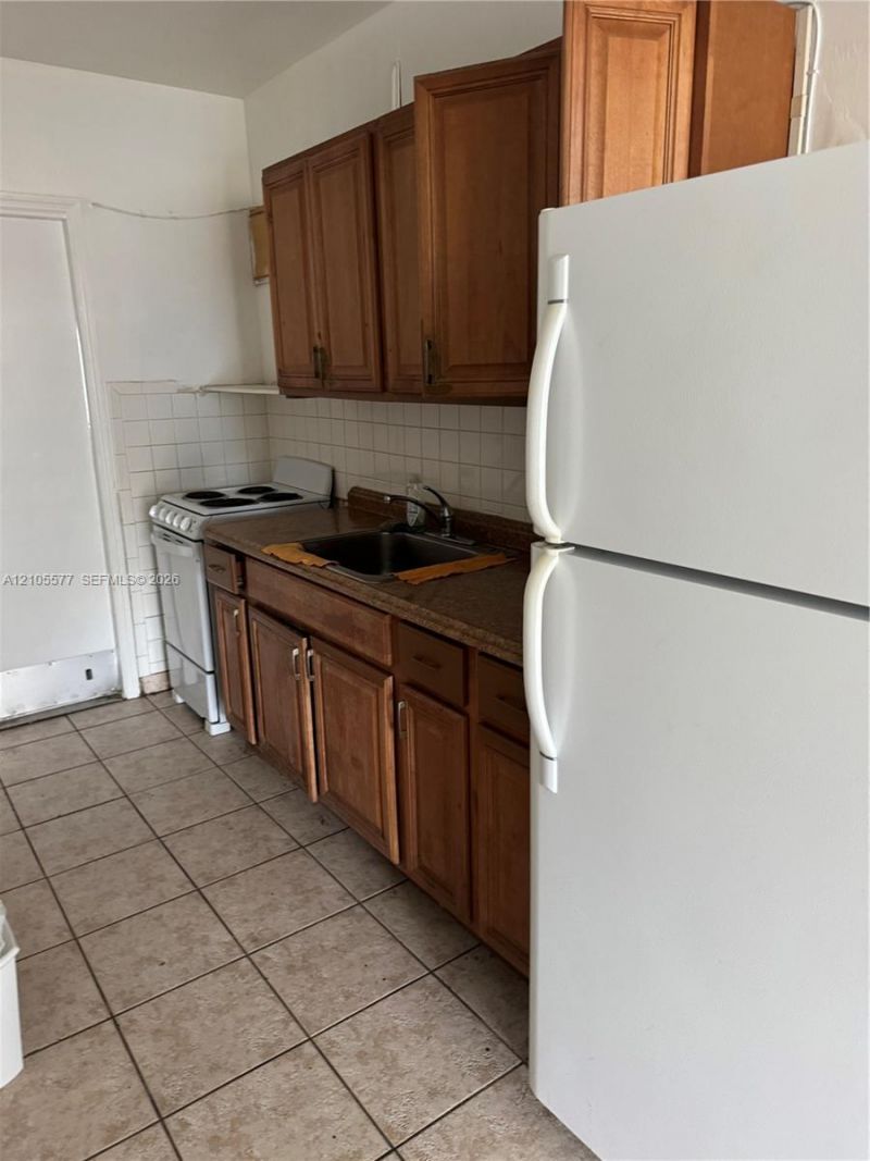 7300 NE Harding Ave , Unit 5, Miami Beach, FL 33141 Photo