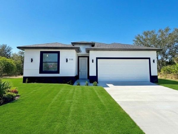 9031 W CASTLE CIRCLE, LABELLE, FL 33935