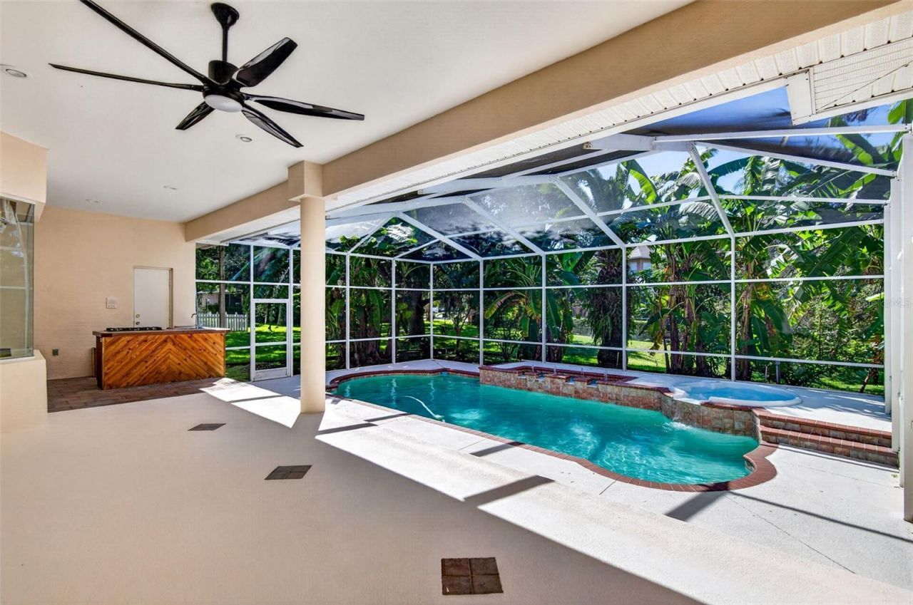 725 Citrus Wood Lane, Valrico, FL 33594 Photo