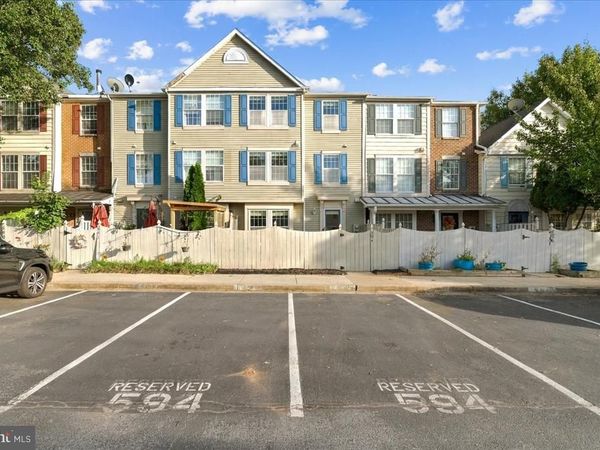 594 HOLLYBERRY WAY, FREDERICK, MD 21703