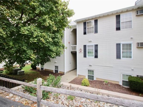 25 Lexington Hill , Unit 10, Harriman, NY 10926