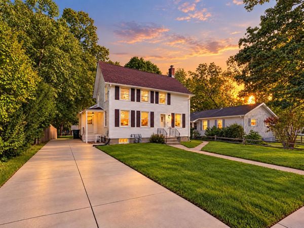 326 S Walnut Street , Sycamore, IL 60178
