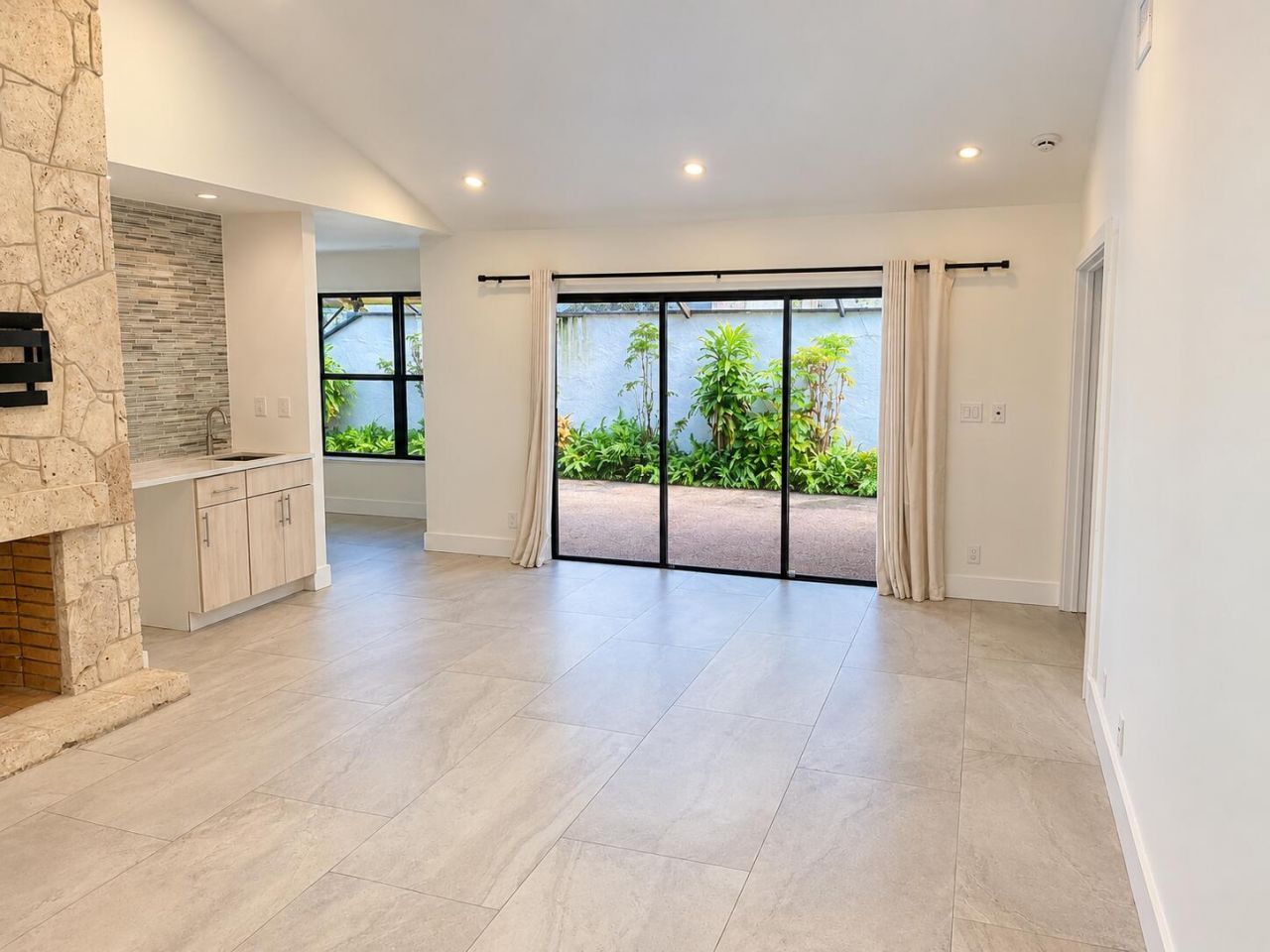 6945 Palmar Court, Boca Raton, FL 33433 Photo