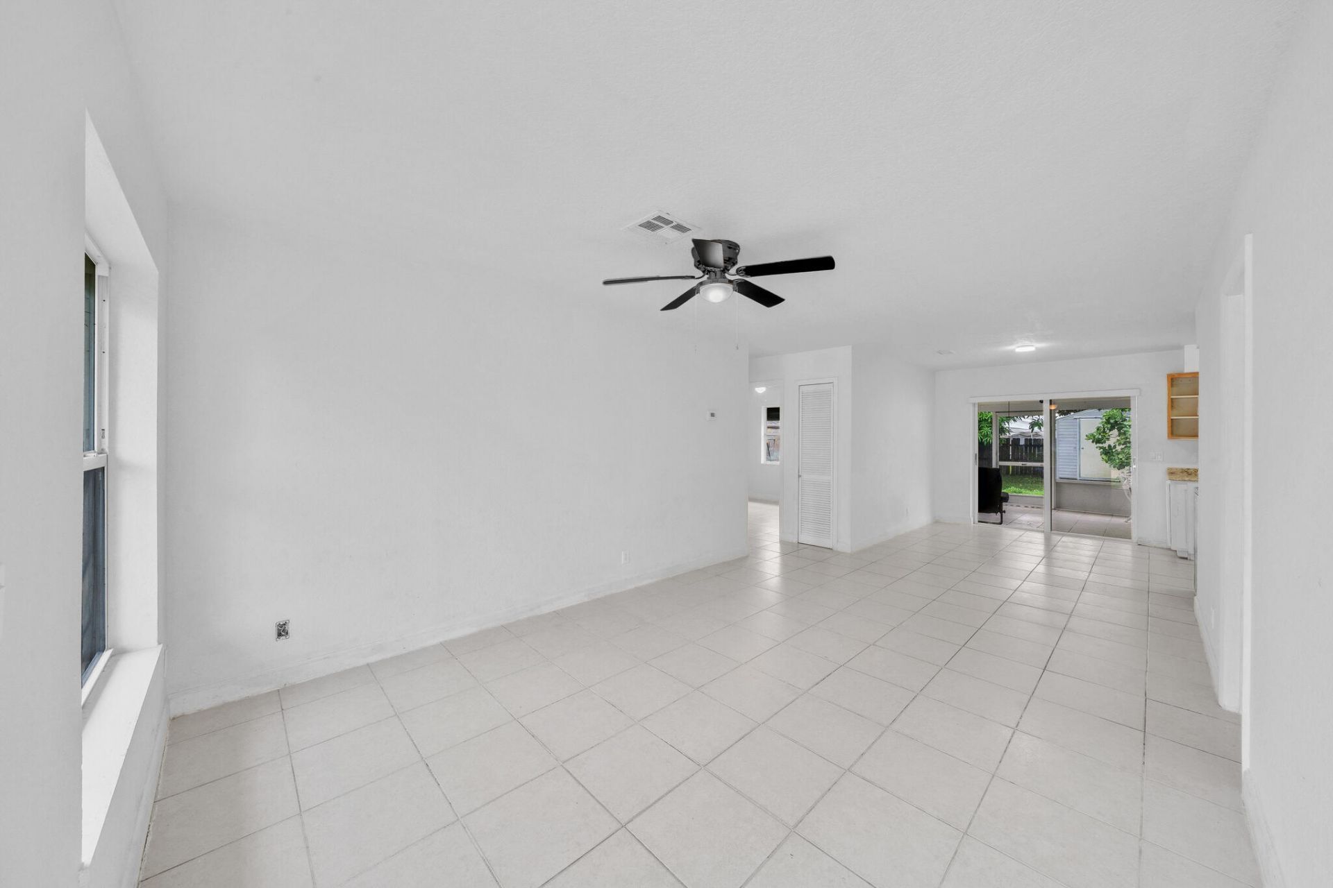 5802 Orange Road, West Palm Beach, FL 33413 Photo