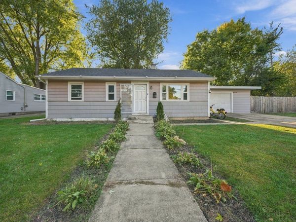 322 Westgate Drive , Aurora, IL 60506