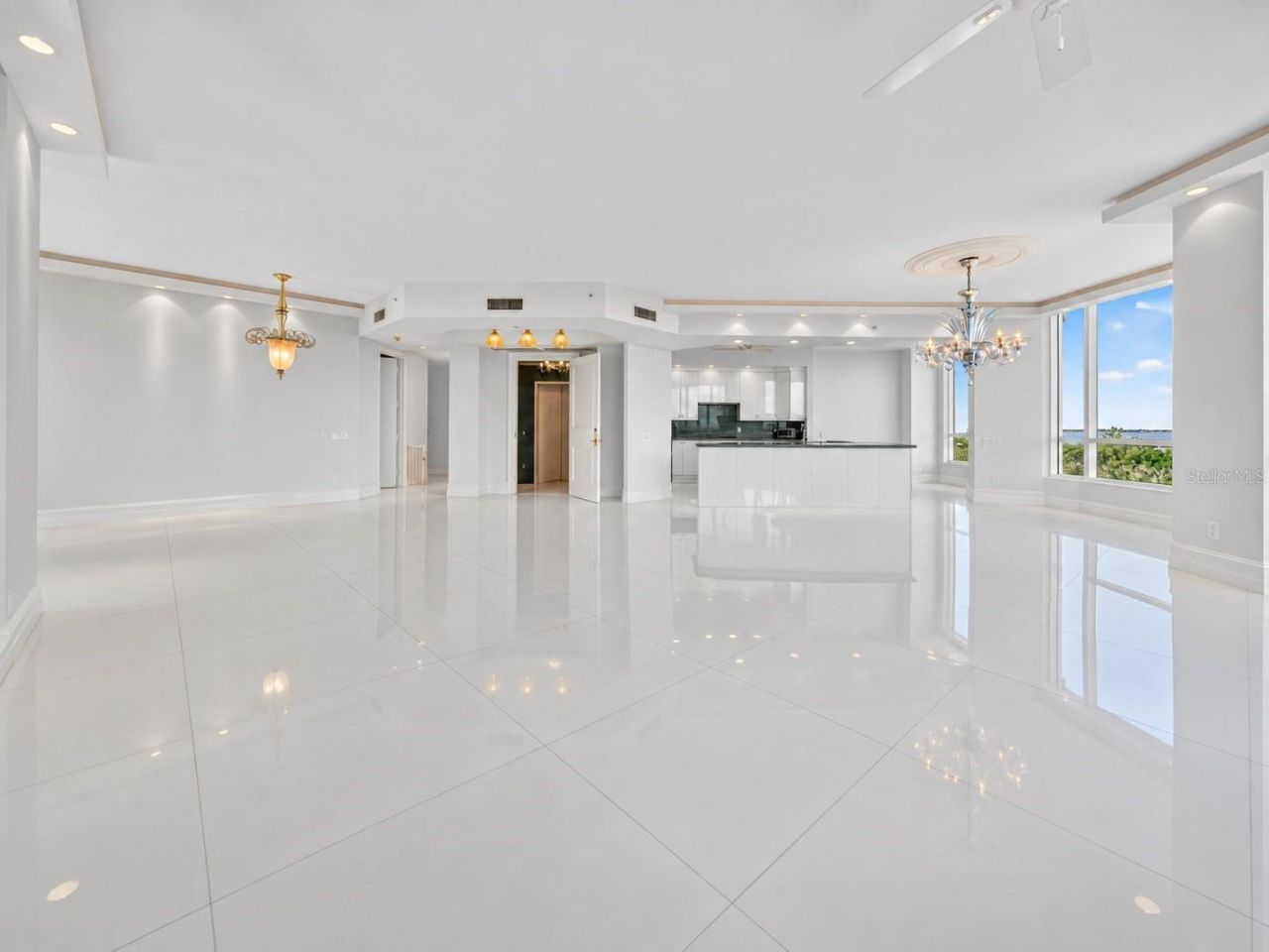 1281 Gulf Of Mexico Drive Drive, Unit 707, Longboat Key, FL 34228 Photo