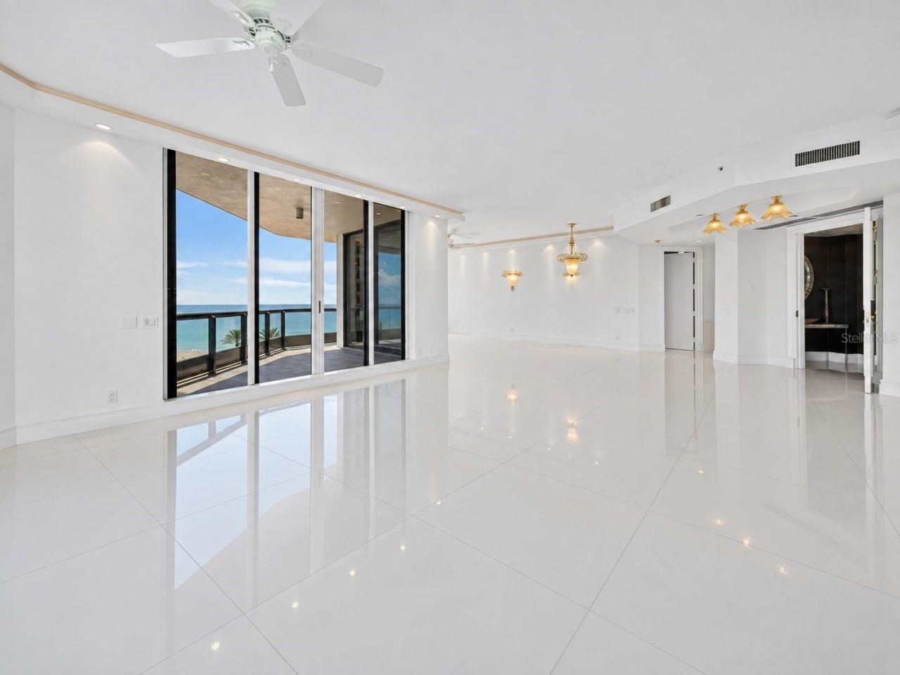 1281 Gulf Of Mexico Drive Drive, Unit 707, Longboat Key, FL 34228 Photo