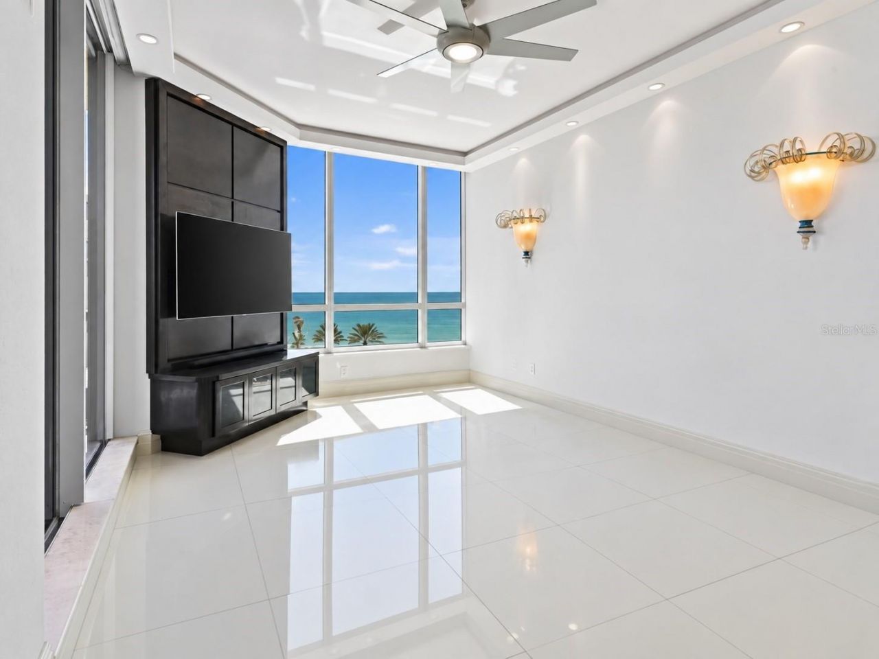 1281 Gulf Of Mexico Drive Drive, Unit 707, Longboat Key, FL 34228 Photo