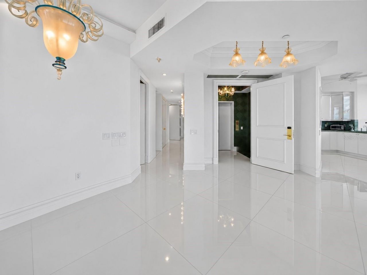 1281 Gulf Of Mexico Drive Drive, Unit 707, Longboat Key, FL 34228 Photo