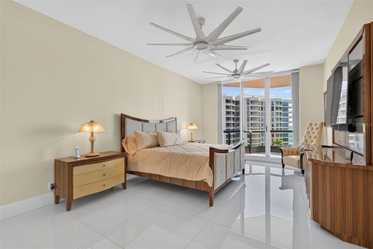 1281 Gulf Of Mexico Drive Drive, Unit 707, Longboat Key, FL 34228 Photo