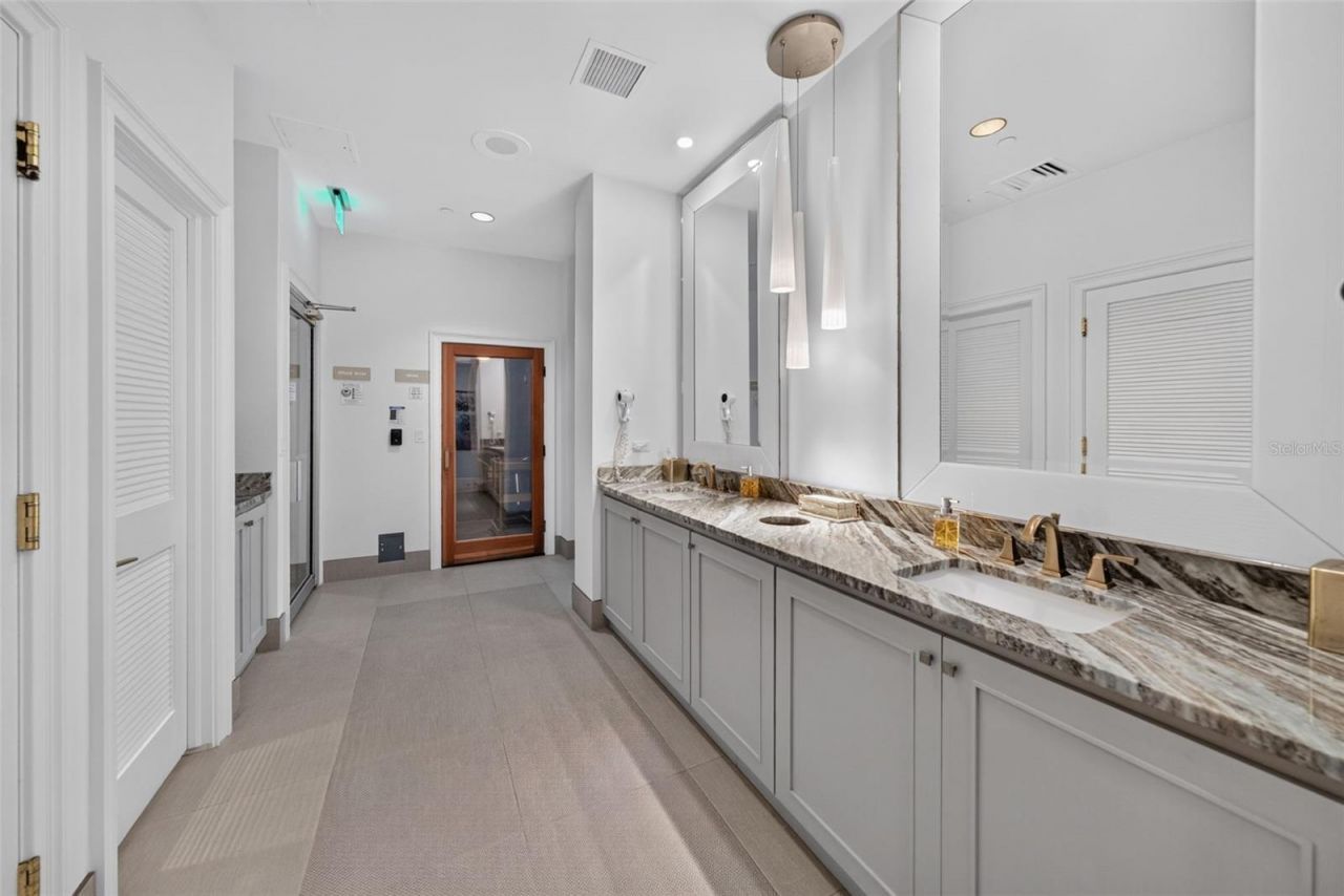 1281 Gulf Of Mexico Drive Drive, Unit 707, Longboat Key, FL 34228 Photo