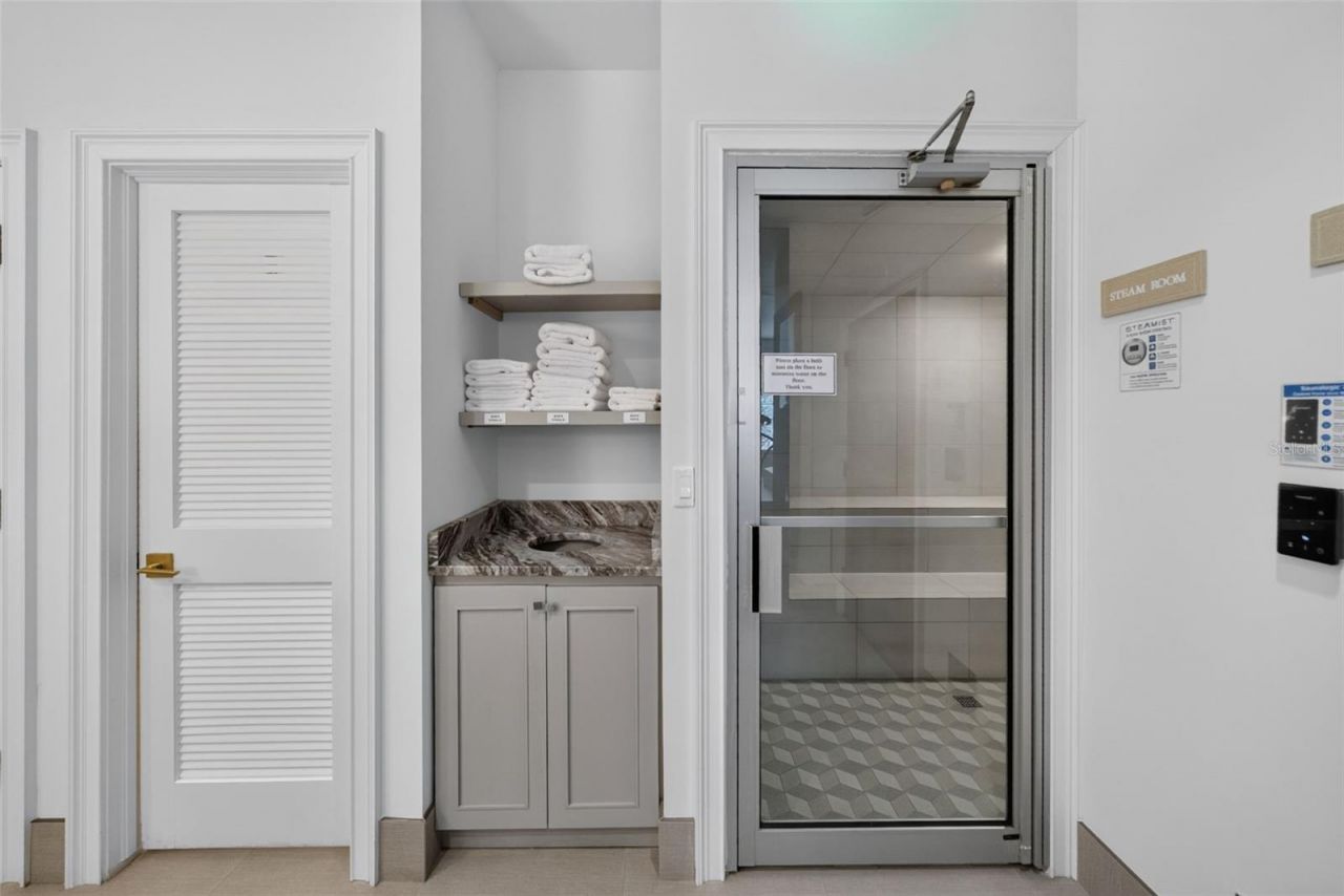1281 Gulf Of Mexico Drive Drive, Unit 707, Longboat Key, FL 34228 Photo