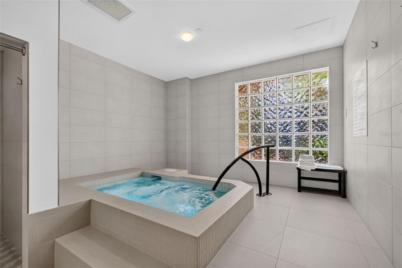 1281 Gulf Of Mexico Drive Drive, Unit 707, Longboat Key, FL 34228 Photo