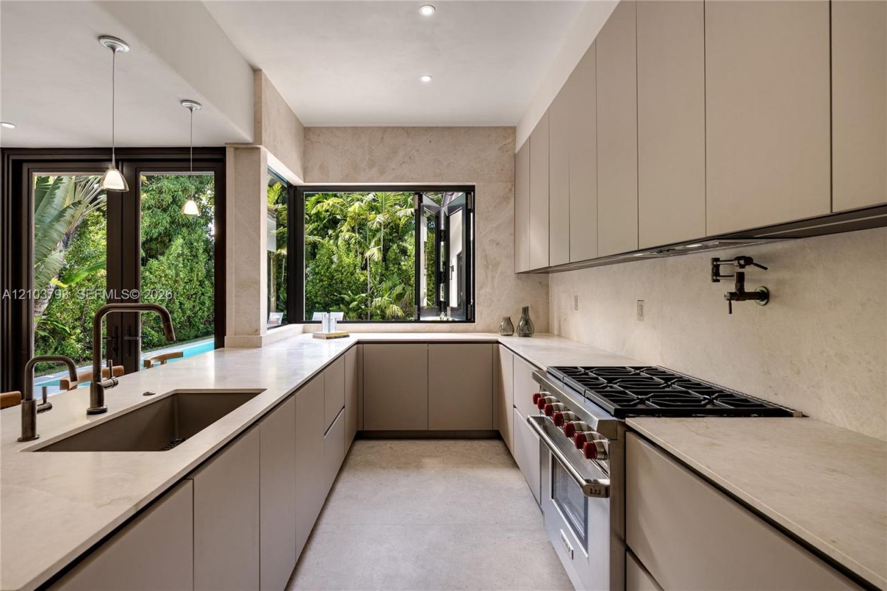 3426 Prairie Ave, Miami Beach, FL 33140 Photo