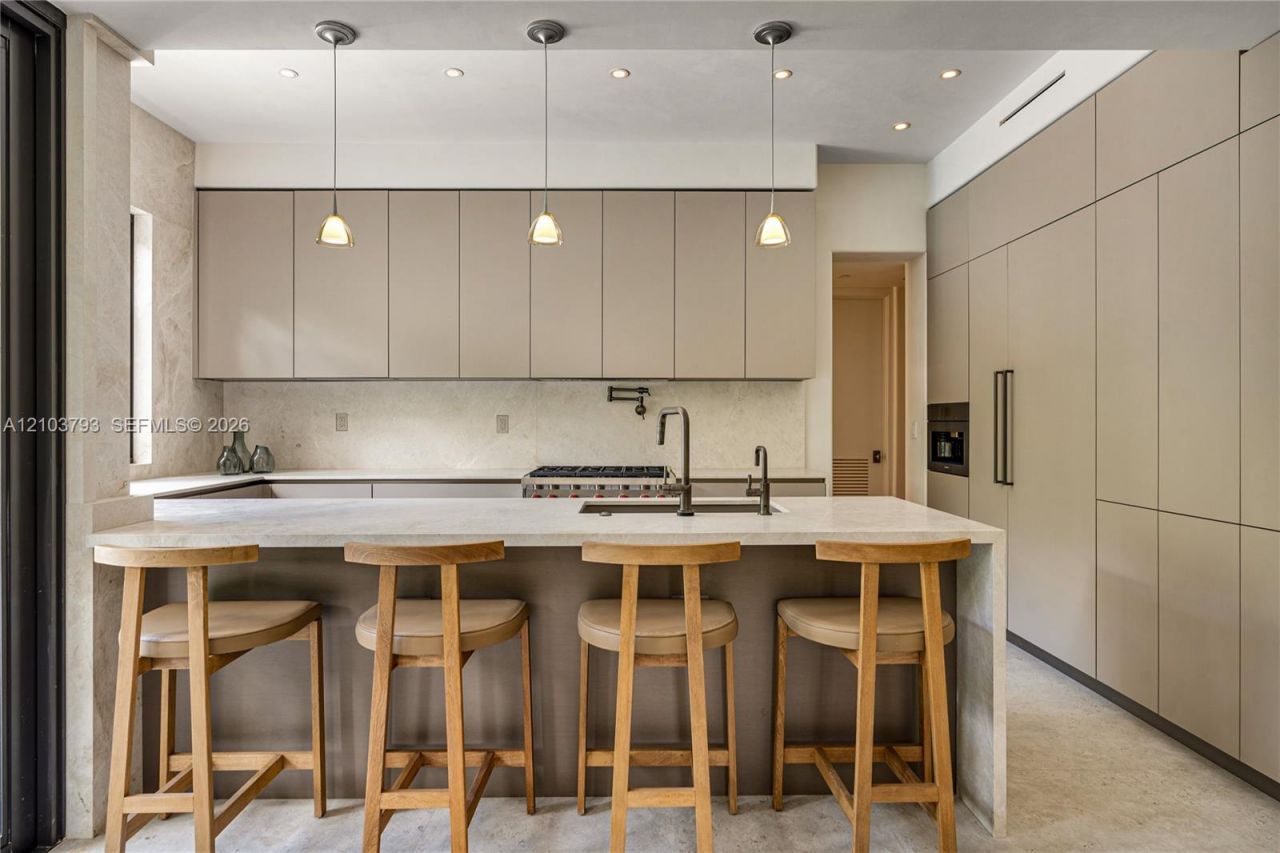3426 Prairie Ave, Miami Beach, FL 33140 Photo
