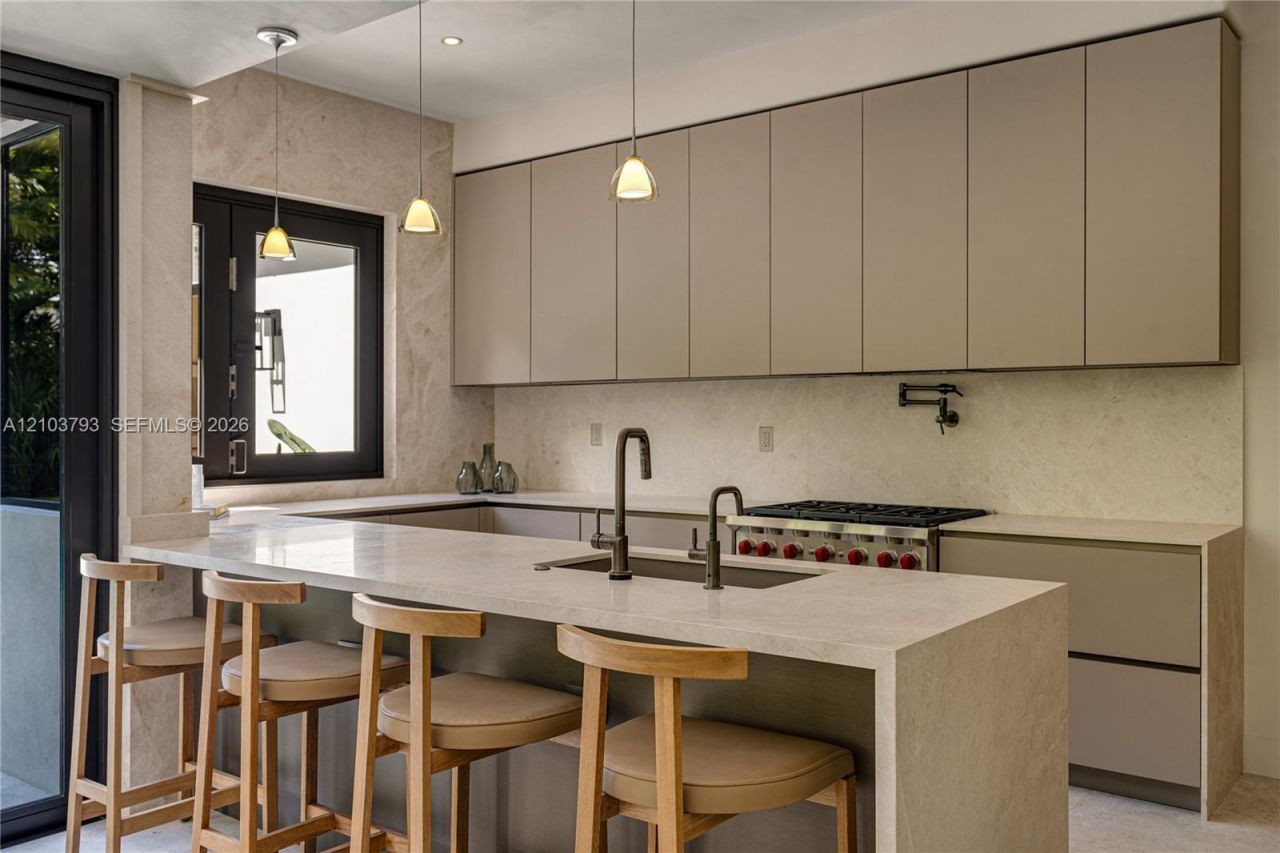 3426 Prairie Ave, Miami Beach, FL 33140 Photo