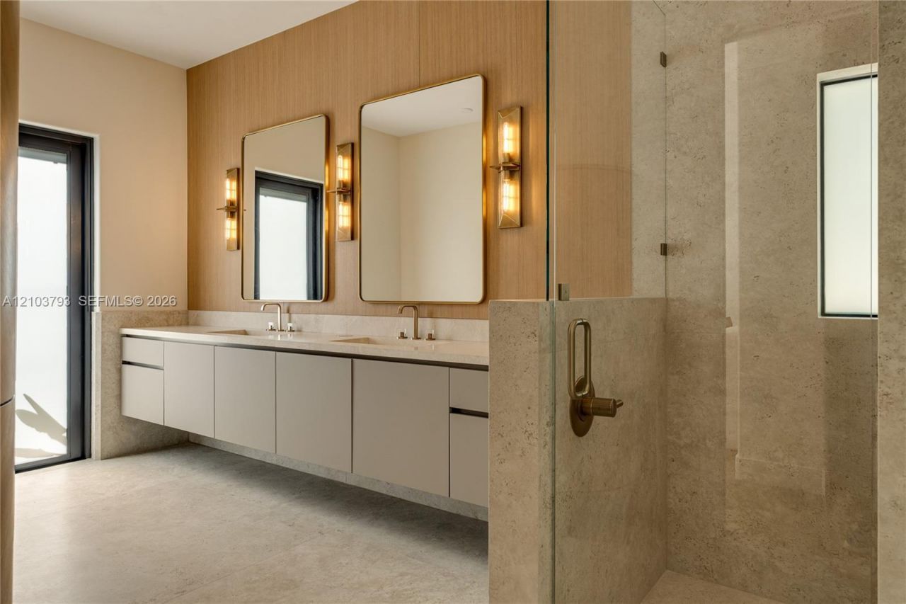 3426 Prairie Ave, Miami Beach, FL 33140 Photo