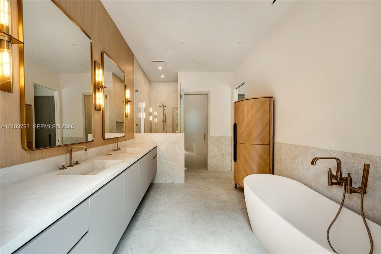 3426 Prairie Ave, Miami Beach, FL 33140 Photo