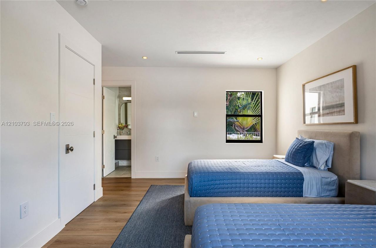 3426 Prairie Ave, Miami Beach, FL 33140 Photo