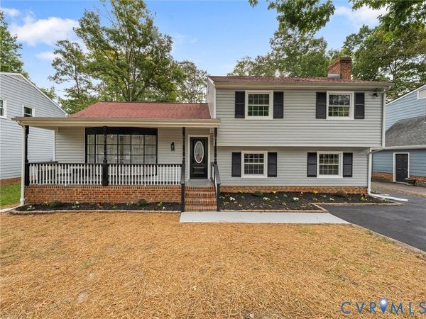 2031 Esquire Road , Midlothian, VA 23235