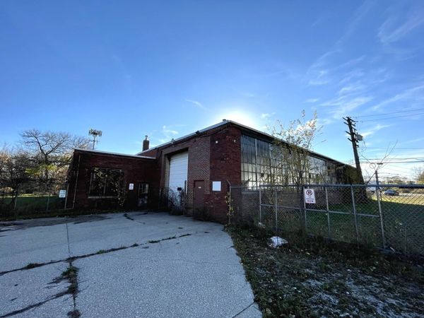 9336 S Jeffery Avenue , Chicago, IL 60617